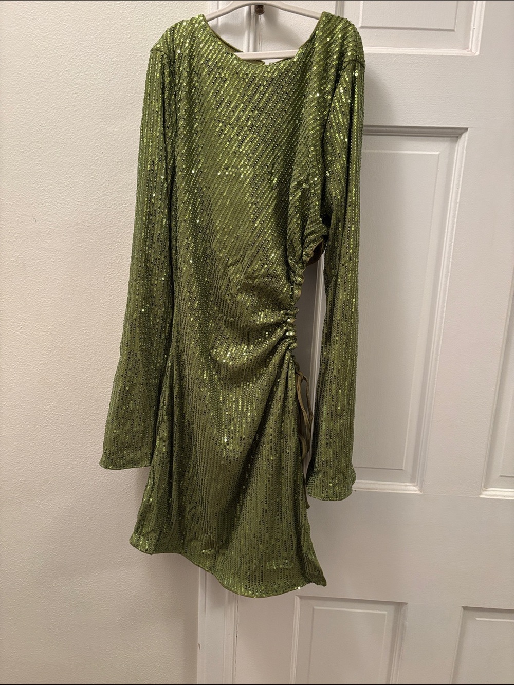 SHEIN Green Sequin Long-Sleeve Mini Dress
Size M